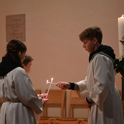Osternachtsfeier mit Weihbischof Turnovszky